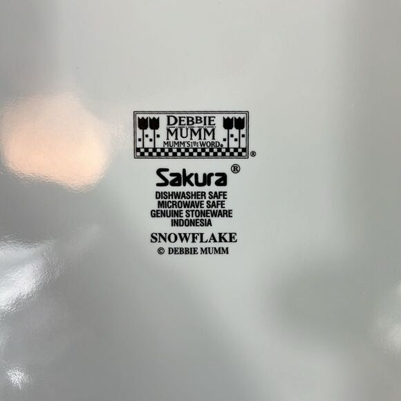 Set D-  Snowflake dinner plates set of 2 by Sakura Debbie Mumm 11” - Picture 5 of 5